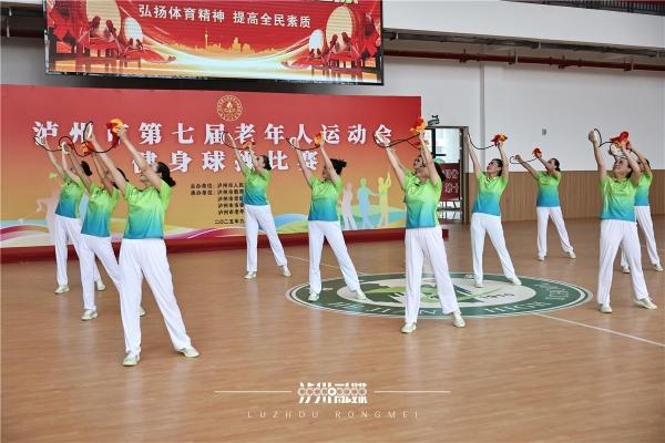 支队伍近百 支队伍近百