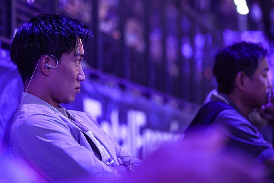 别过往, 他转型担任 别过往, 他转型担任