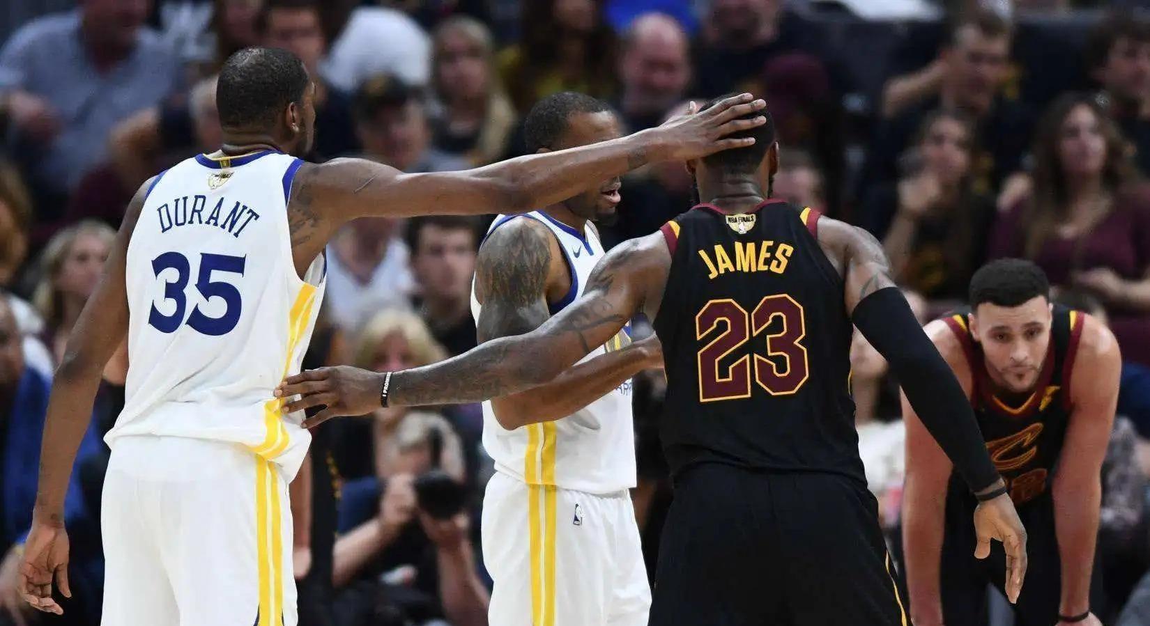 球迷把他投, 东契奇和文 球迷把他投, 东契奇和文