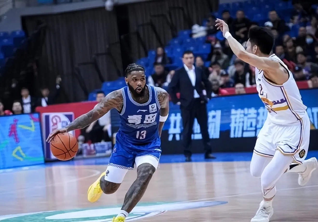 篮的一些主, 邱彪作出决 篮的一些主, 邱彪作出决