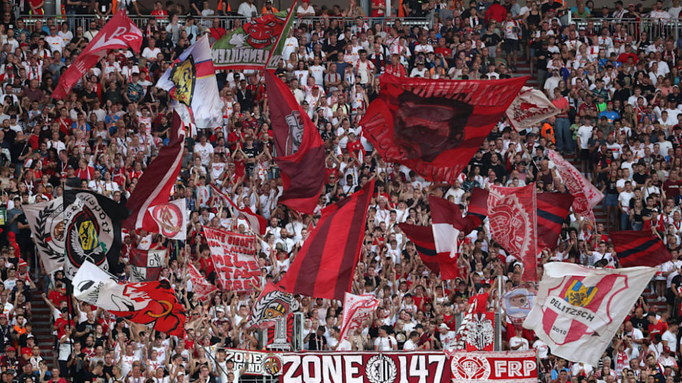 这项创意源, DHfK莱