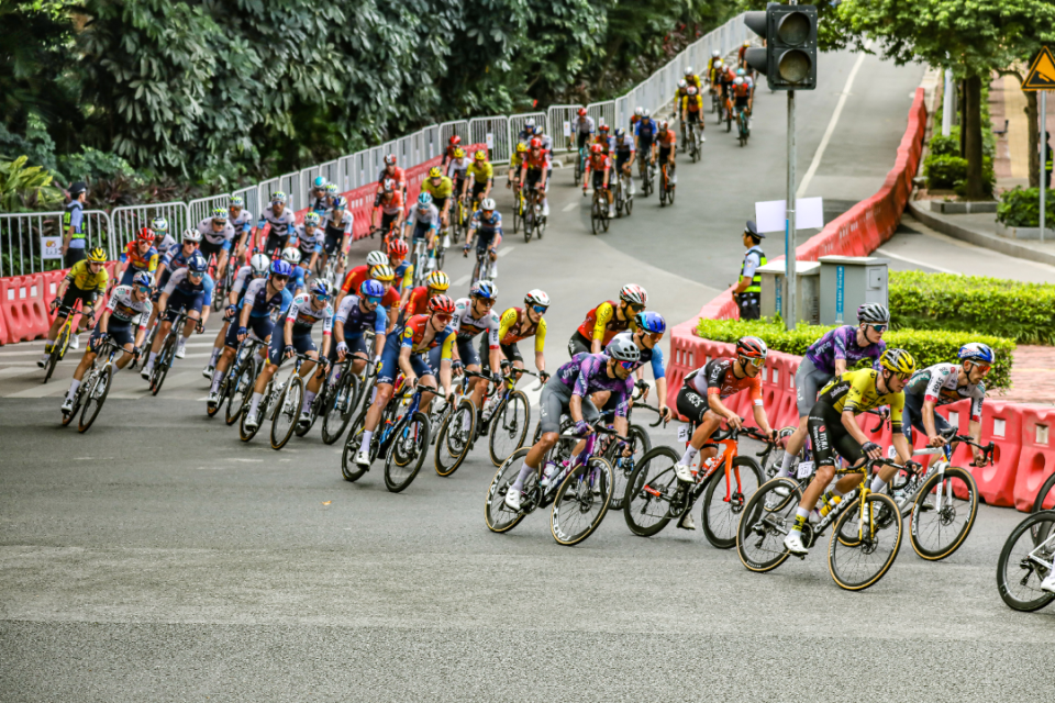 ae, om, bfh ae, om, bfh